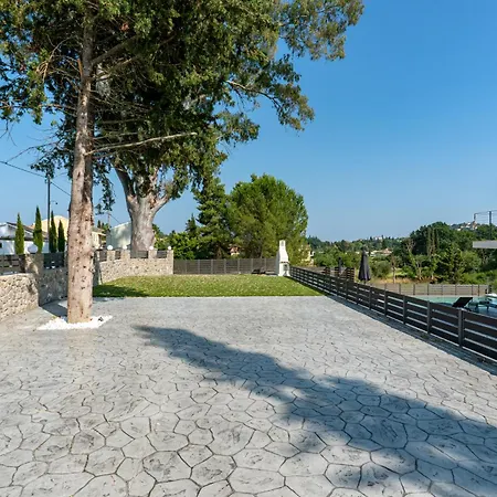 Domus Dervisi, By Estia Vila