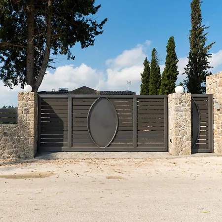 Vilă Domus Dervisi, By Estia Corfu (city)