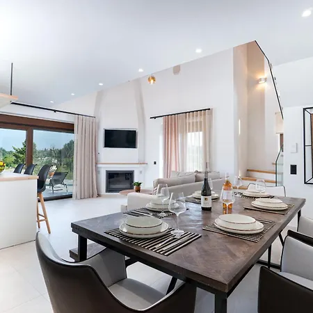 Domus Dervisi, By Estia * Corfu (city)