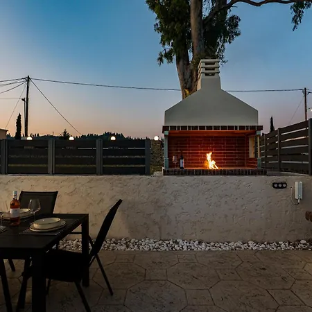 Domus Dervisi, By Estia Willa